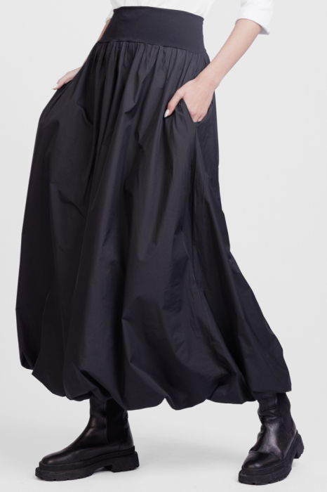 Fusta lunga gogosar, din in mercerizat, neagra [6]