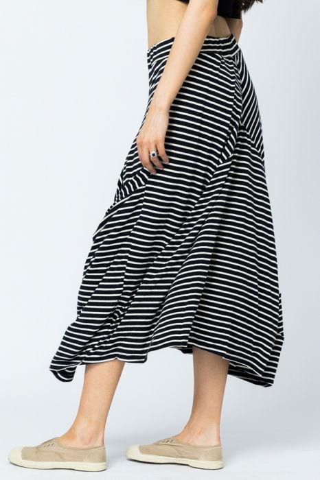 Fusta lunga in colturi, din tricot subtire de vascoza, dungi alb-bleumarin [2]