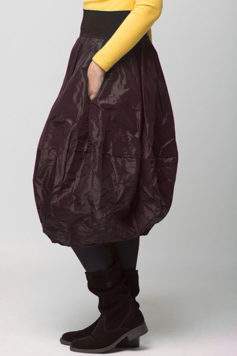 Fusta maro midi, tip lalea, din tafta cu memorie [3]