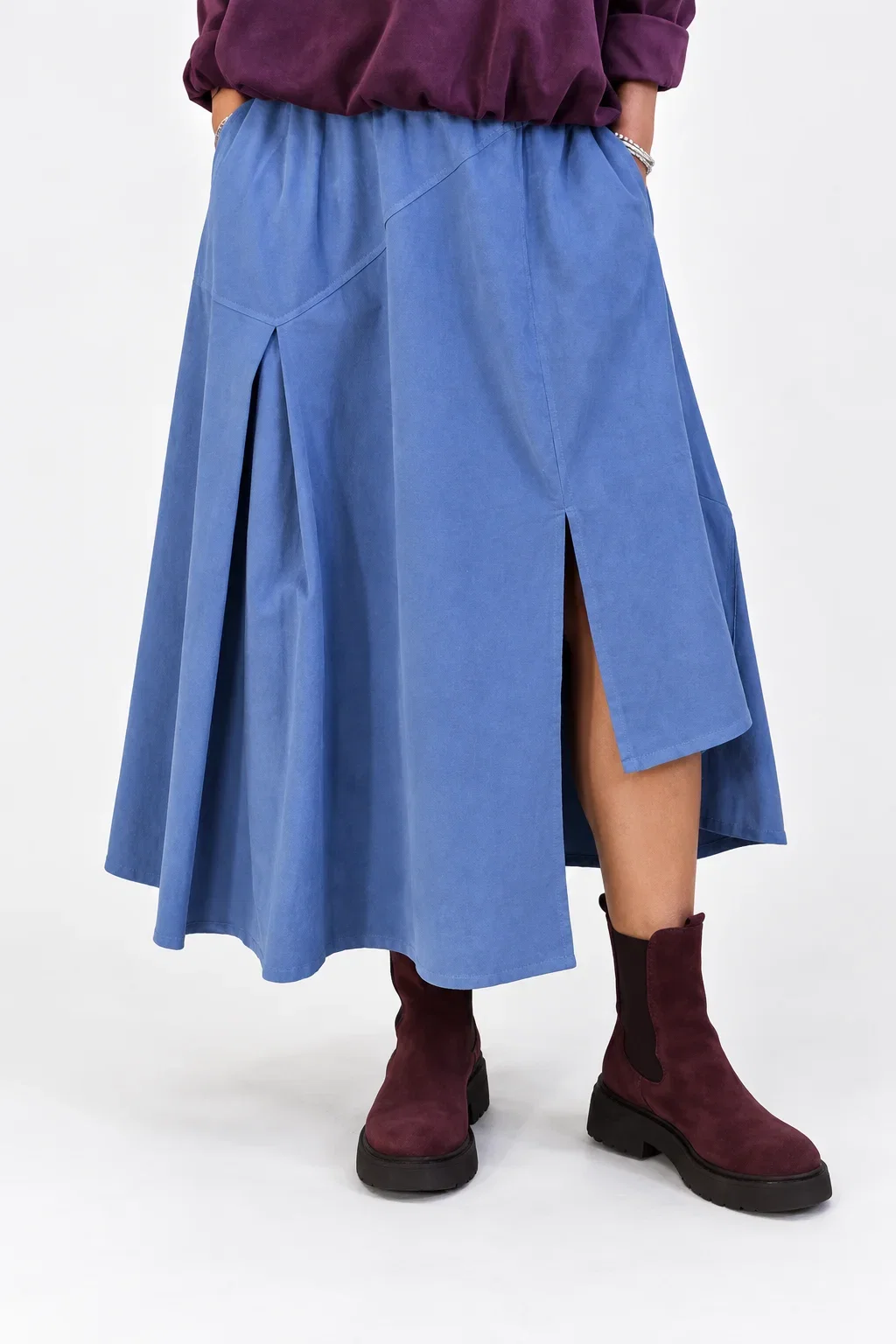 Fusta midi din catifea reiata de bumbac, cu pliuri asimetrice si croi amplu,albastru jeans