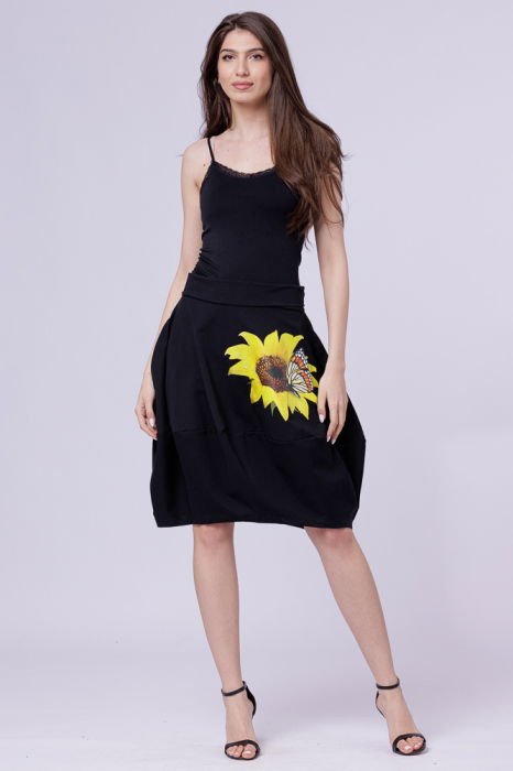 Fusta neagra din jerseu, midi, tip lalea, cu imprimeu floarea soarelui si fluture [2]