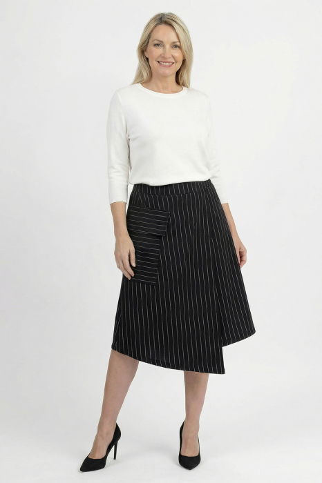 Fusta neagra cu dungi fine, midi petrecuta din punto milano, cu buzunar aplicat si colt [1]