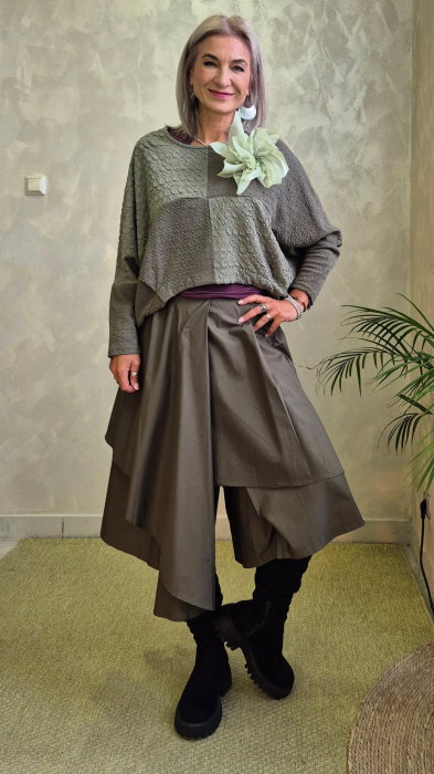Fusta pantalon, suprapusa, asimetrica, eleganta, cu croi amplu, taupe — Colecție Damă, Fuste