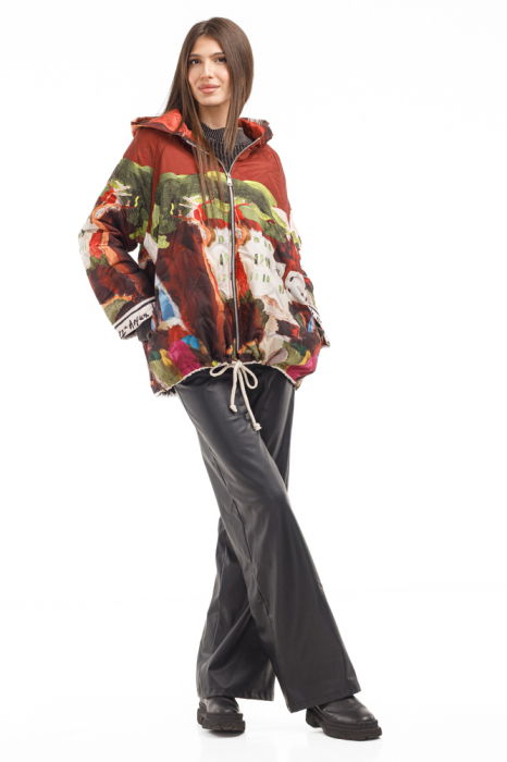 Geaca usoara matlasata, cu gluga si imprimeu  artistic multicolor [4]