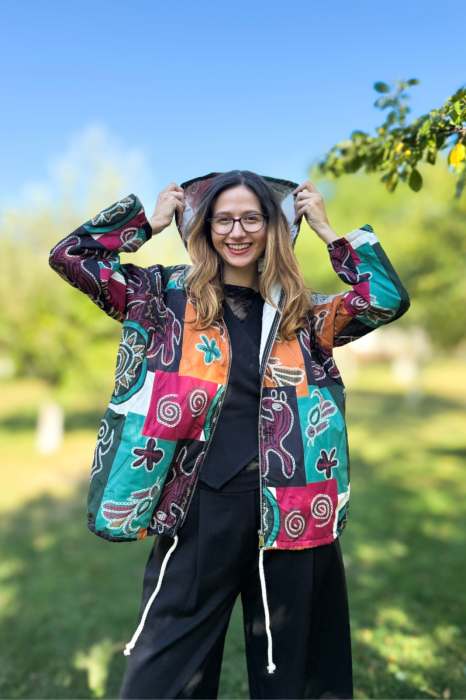 Geaca usoara matlasata, cu gluga si imprimeu etnic patchwork [5]