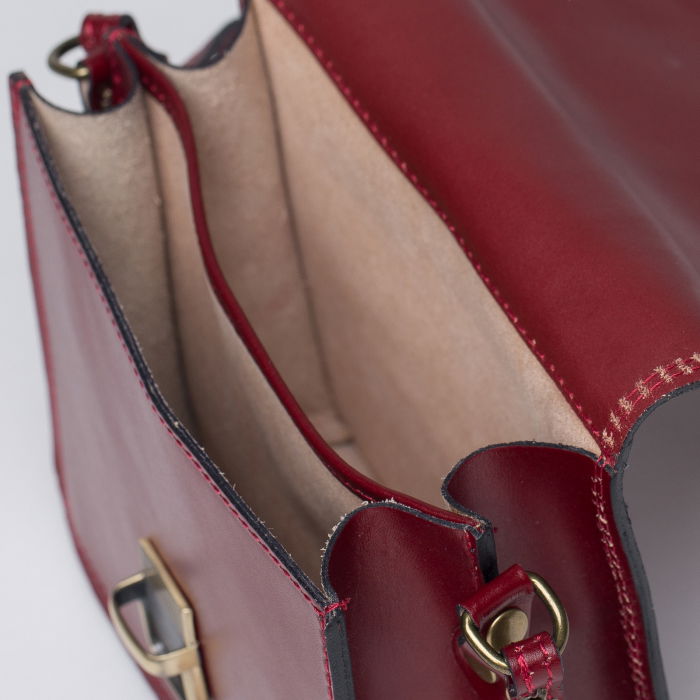 Geanta crossbody bordo din piele naturala, tip postas [3]