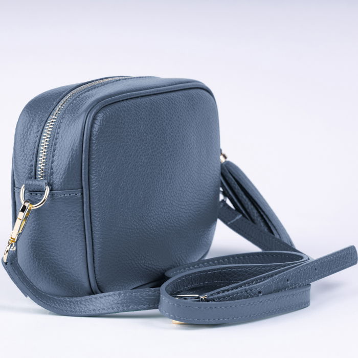 Geanta crossbody albastru jeans din piele naturala, cu ciucure din piele [3]