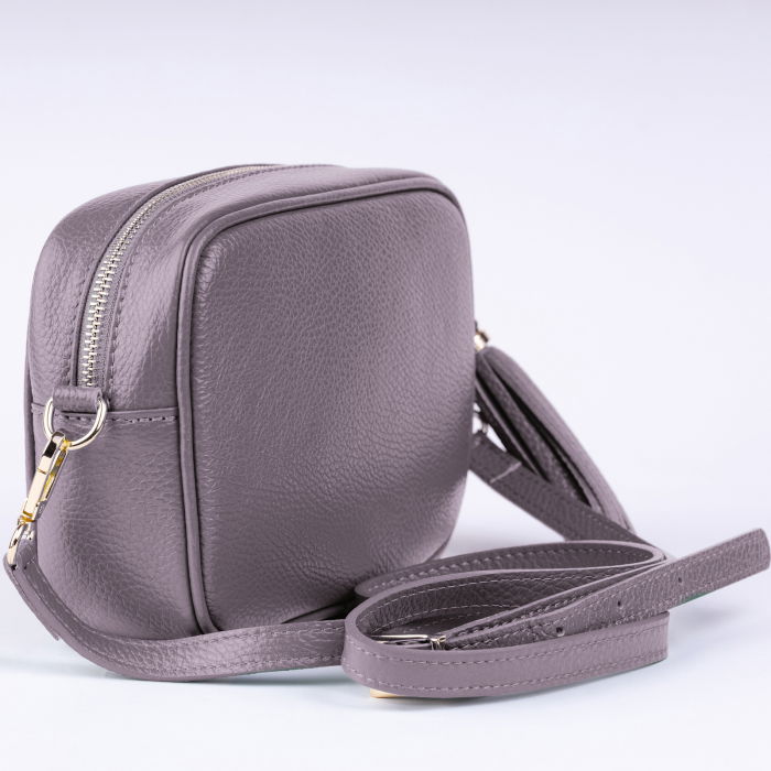 Geanta crossbody mov lavanda deschis din piele naturala, cu ciucure din piele [3]