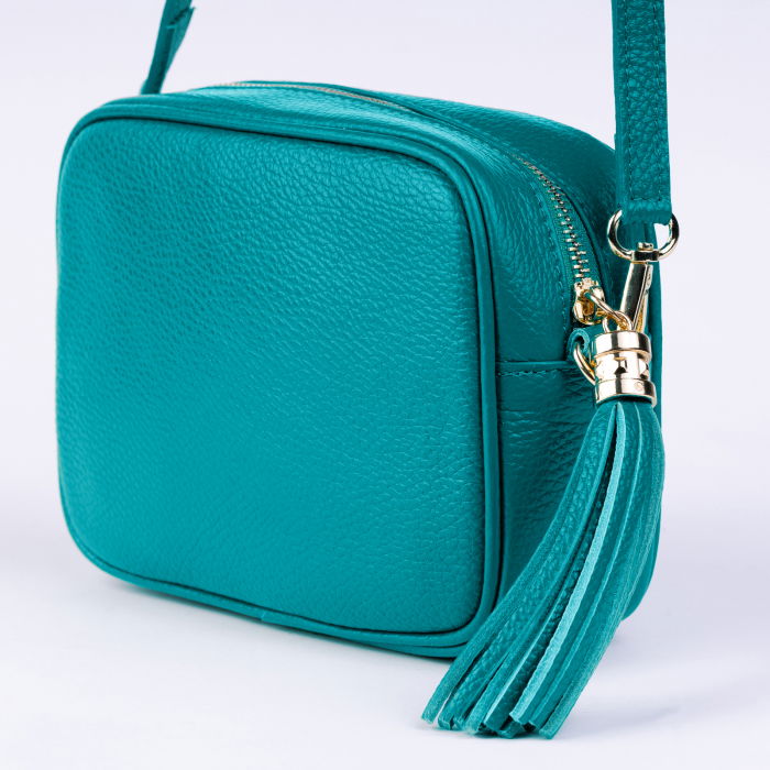 Geanta crossbody turcoaz din piele naturala, cu ciucure din piele
