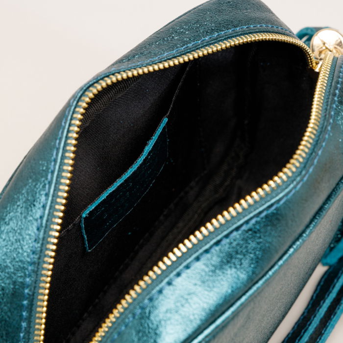 Geanta crossbody turcoaz metalizat din piele naturala, cu ciucure din piele [4]