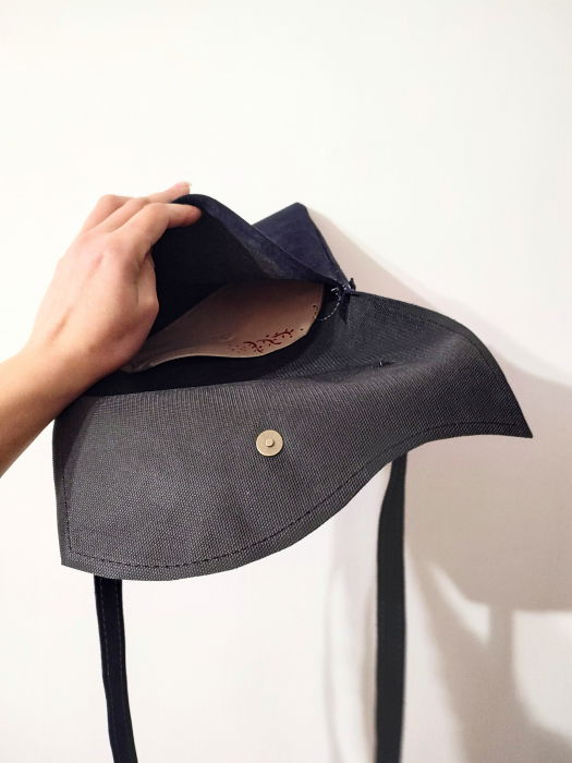 Geanta din piele naturală întoarsă ,cu margareta și mesaj Faith ,unicat [2]