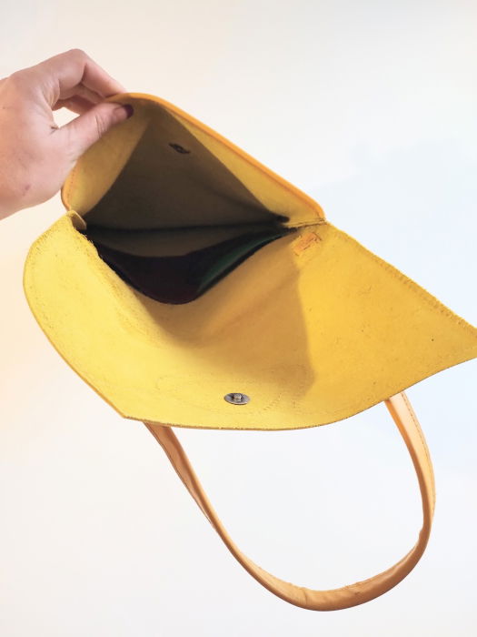 Geanta galbena din piele naturala ,pictata manual ,unicat [2]