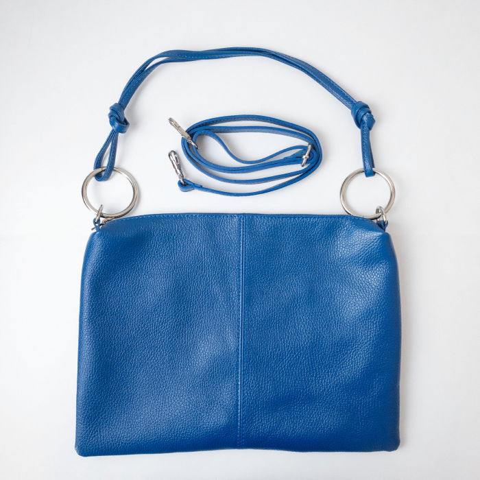 Geanta plic mare cu inele mari  arginti si doua barete, din piele naturala albastra [2]