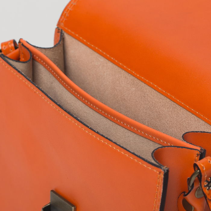 Geanta crossbody portocalie din piele naturala, tip postas [3]