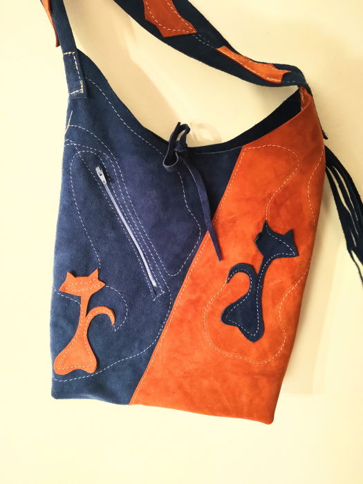 Geanta sac ,din piele naturala  întoarsă albastru electric și cărămiziu ,cu pisicute [3]
