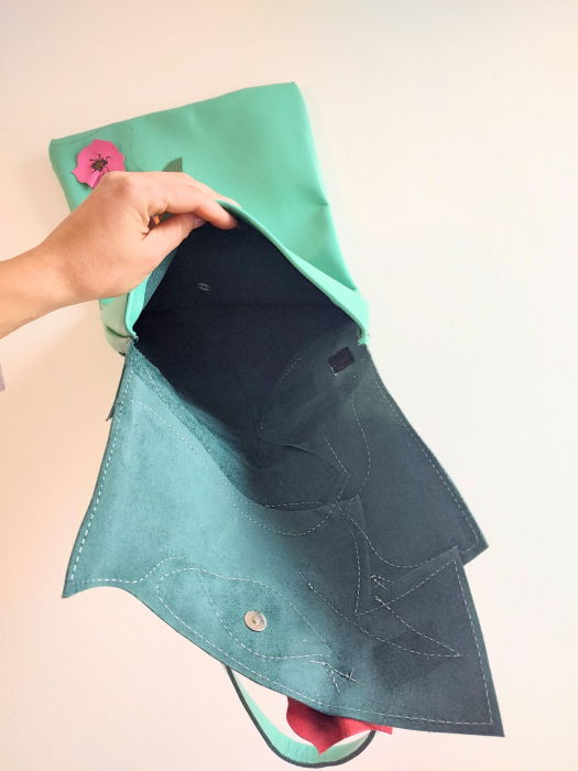 Geanta din piele naturala verde turcoaz ,cu maci veseli cusuți [2]