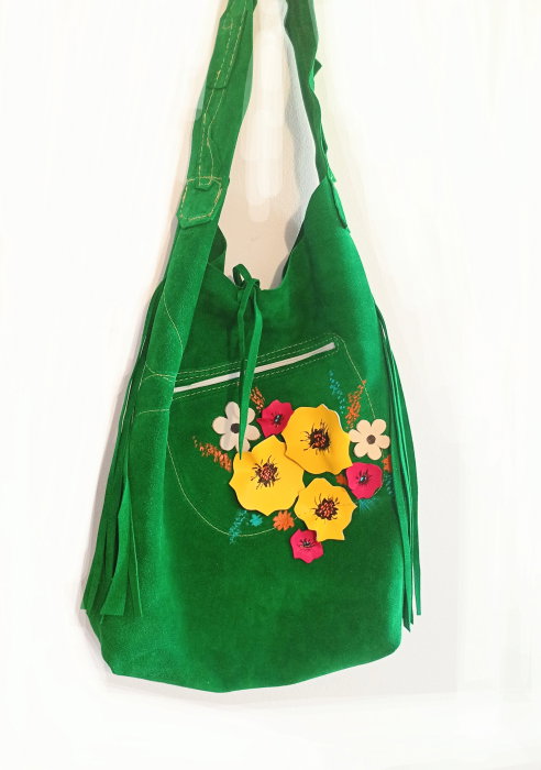 Geanta handmade  verde,cu flori 3D ,din piele naturala intoarsa,unicat