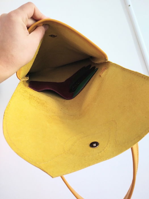 Geantă galben muștar  ,handmade, cu lalele și maci pictați,unicat [2]