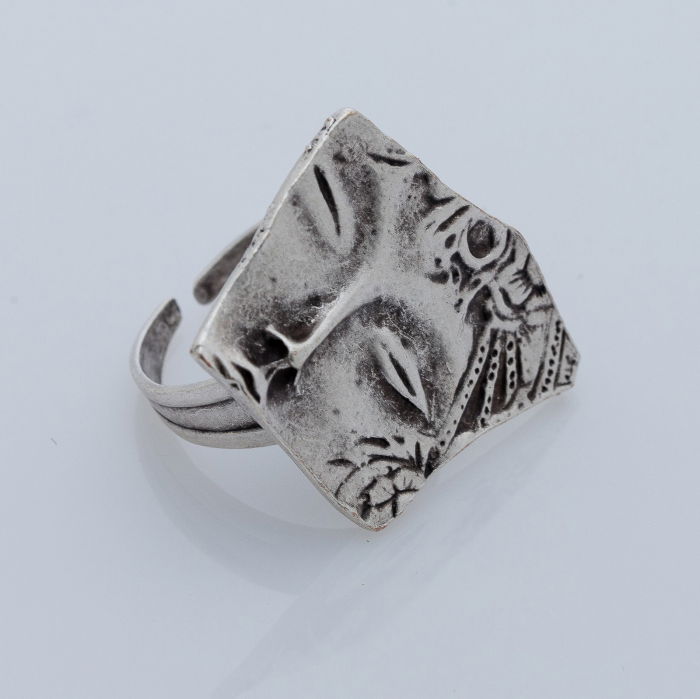 Set cercei si inel din zamac cu design fantezist [2]