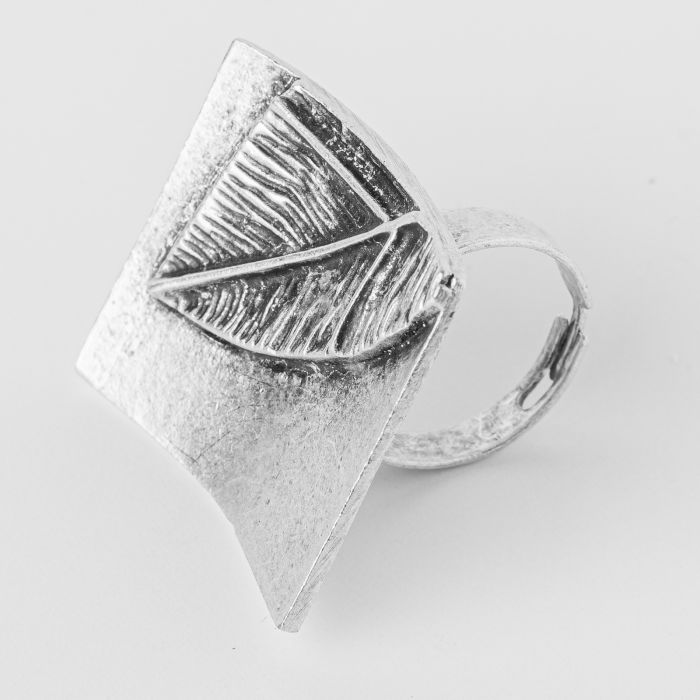 Inel reglabil din zamac cu detaliu frunza [3]