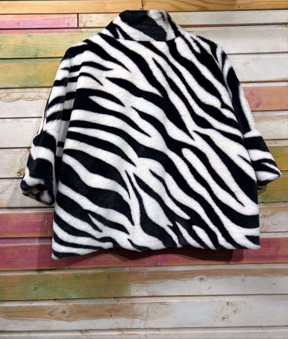 Jachetă din blana scurtă animal print alb negru, cu maneca 3/4, căptușeală și fermoar [2]