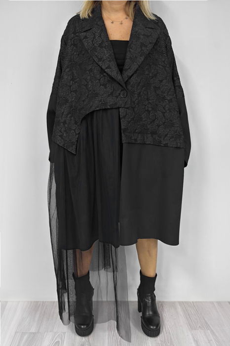Jacheta teatrala din brocart cu revere si tull, oversize