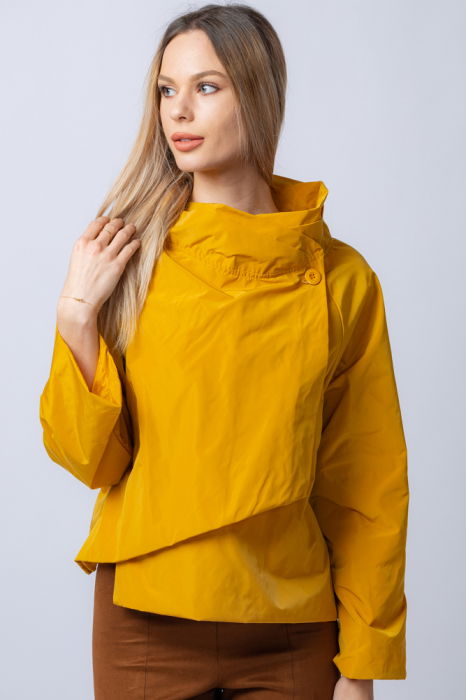 Jacheta scurta din tafta mustar petrecuta in fata [1]
