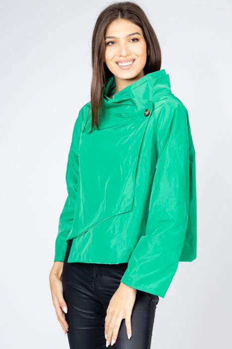Jacheta scurta din verde smarald, petrecuta in fata [1]