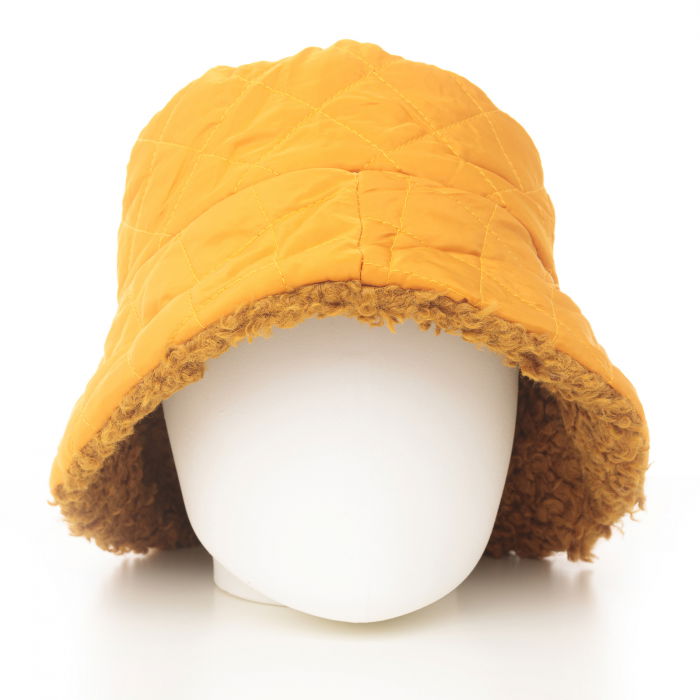 Palarie clos reversibila cu o fata blanita si o fata aspect matlasat, galben mustar [2]