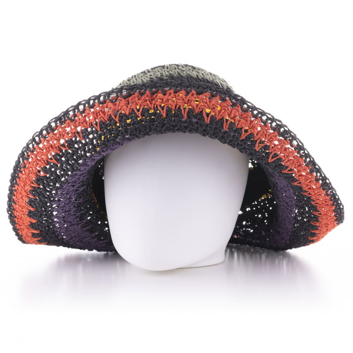 Palarie de paie impletita cu dungi multicolore pe fond negru [2]