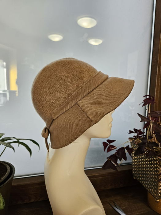 Palarie flexibila de lana si stofa cu bor mic si funda la spate, bej inchis [7]