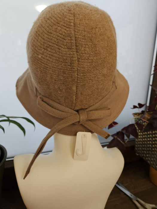 Palarie flexibila de lana si stofa cu bor mic si funda la spate, bej inchis [8]