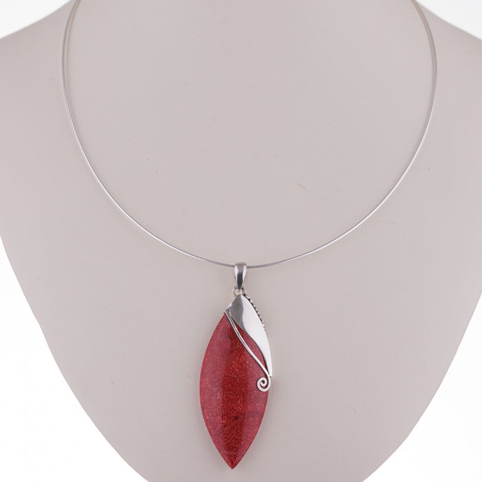 Pandant cu coral natural si decoratiune din argint 925 [2]