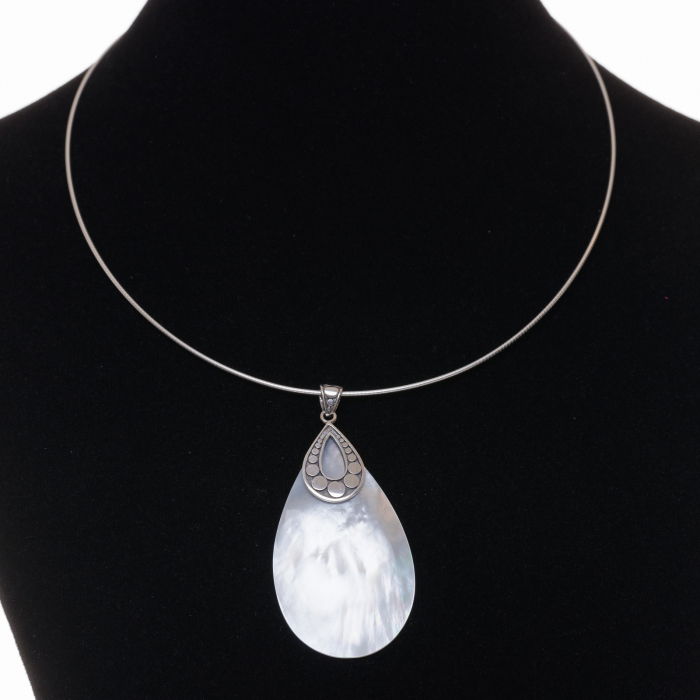 Pandant cu forma de lacrima 3 x 5 cm cu scoica naturala si decoratiune din argint 925 [2]