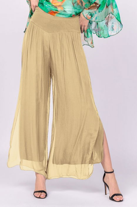 Pantaloni camel deschis din matase naturala cu crapaturi laterale