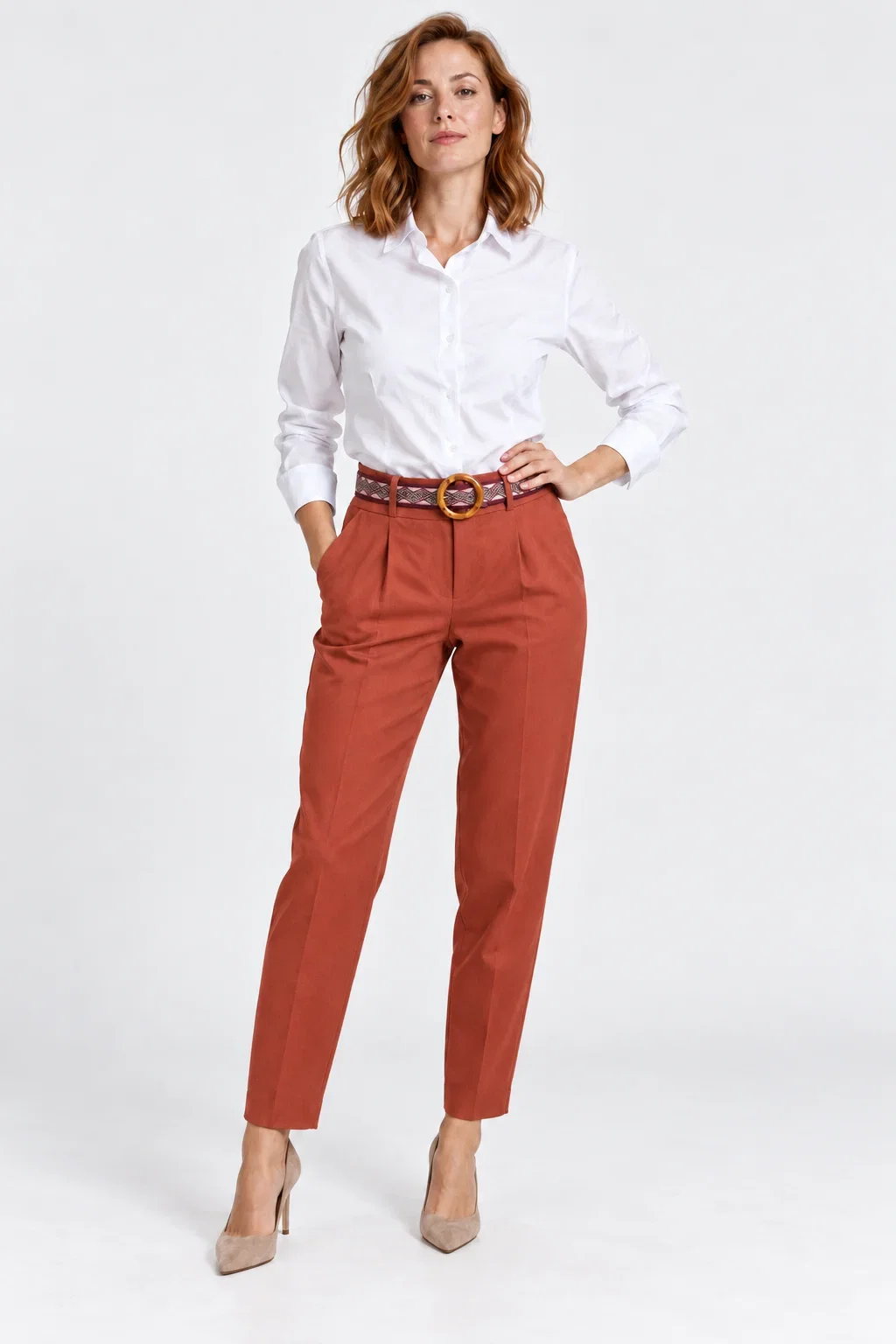 Pantaloni de toamna caramizii lejeri cu pense croi relaxat, curea asortata inclusa — Colecție Damă, Pantaloni