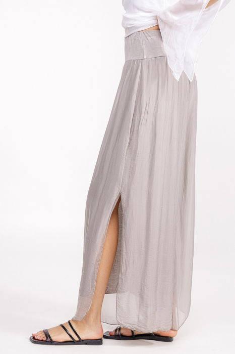 Pantaloni bej din matase si vascoza, cu crapaturi laterale [2]