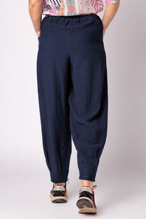 Pantaloni bleumarin, masura mare, cu curea, din vascoza [3]