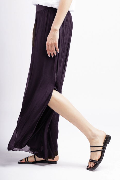 Pantaloni mov inchis din matase si vascoza, cu crapaturi laterale [2]