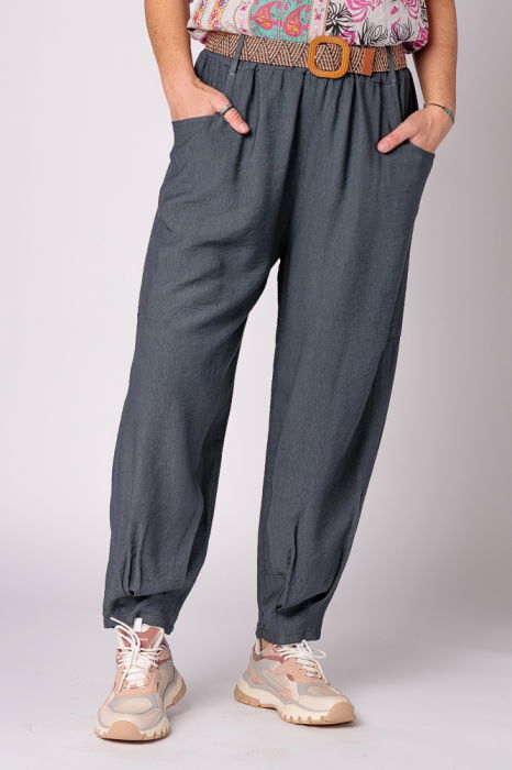 Pantaloni gri, masura mare, cu curea, din vascoza [2]