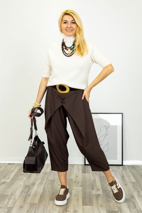 Pantaloni maro cu design urban petrecut cu nasture [2]