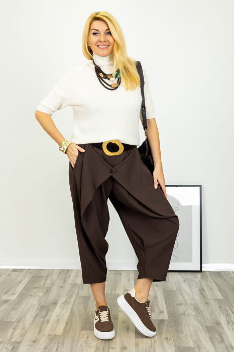 Pantaloni maro cu design urban petrecut cu nasture [3]