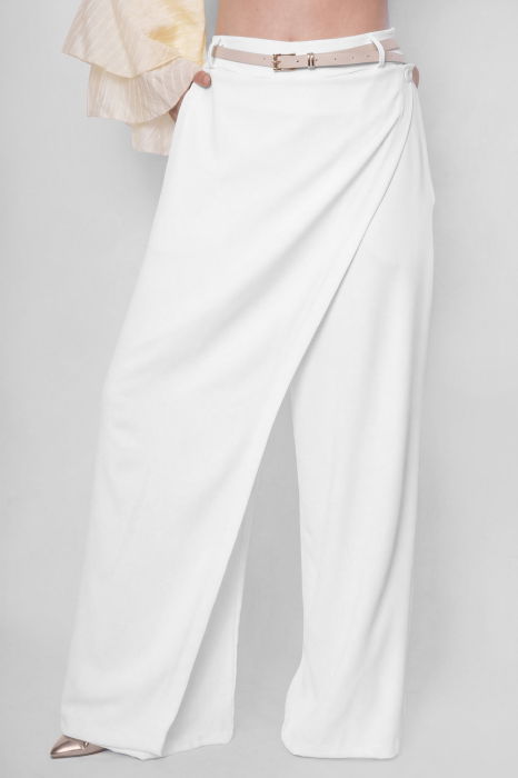 Pantaloni albi cu o parte petrecuta, design urban [1]