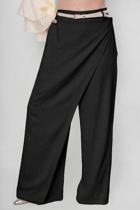 Pantaloni negri cu o parte petrecuta, design urban [1]