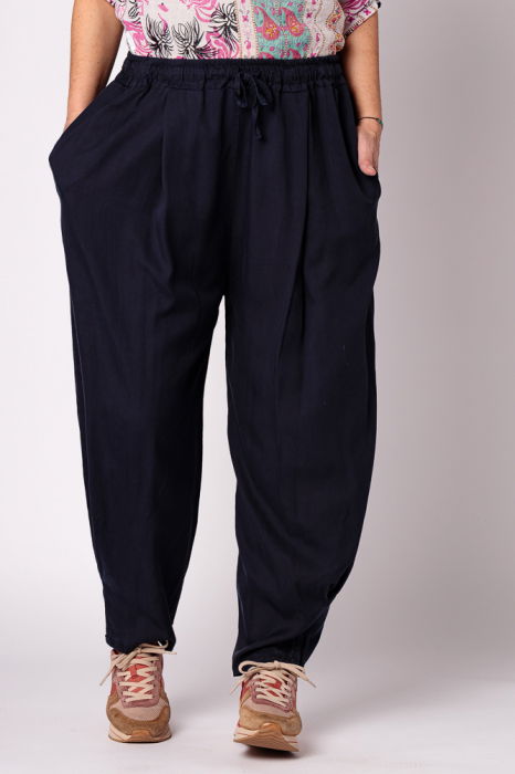 Pantaloni bleumarin, masura mare, din tencel, cu siret [3]