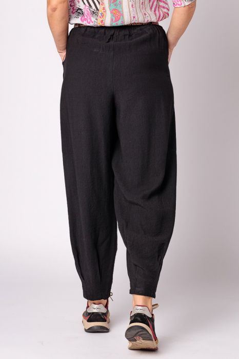 Pantaloni negri, masura mare, cu curea, din vascoza [3]