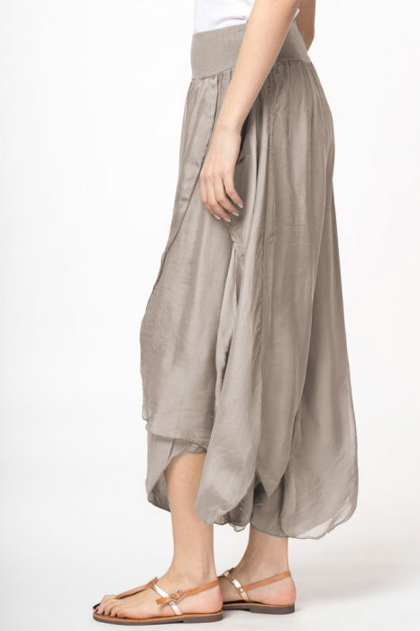 Pantaloni petrecuti din matase si vascoza bej fango, tip salvari [3]