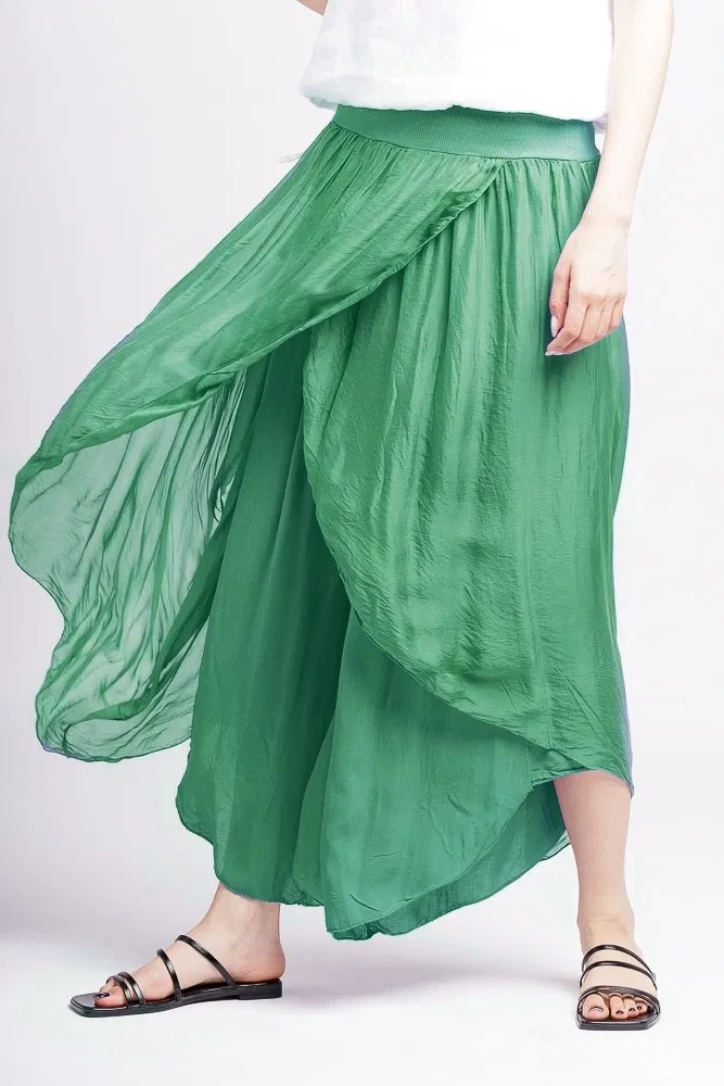 Pantaloni petrecuti din matase si vascoza verde smarald, tip salvari [2]