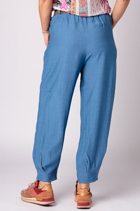 Pantaloni albastru jeans, masura mare, cu curea, din vascoza [3]