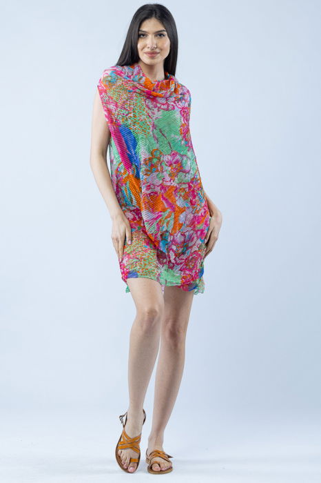 Pareo plaja din material plisat matasos si usor, imprimeu floral fucsia, portocaliu si verde [3]